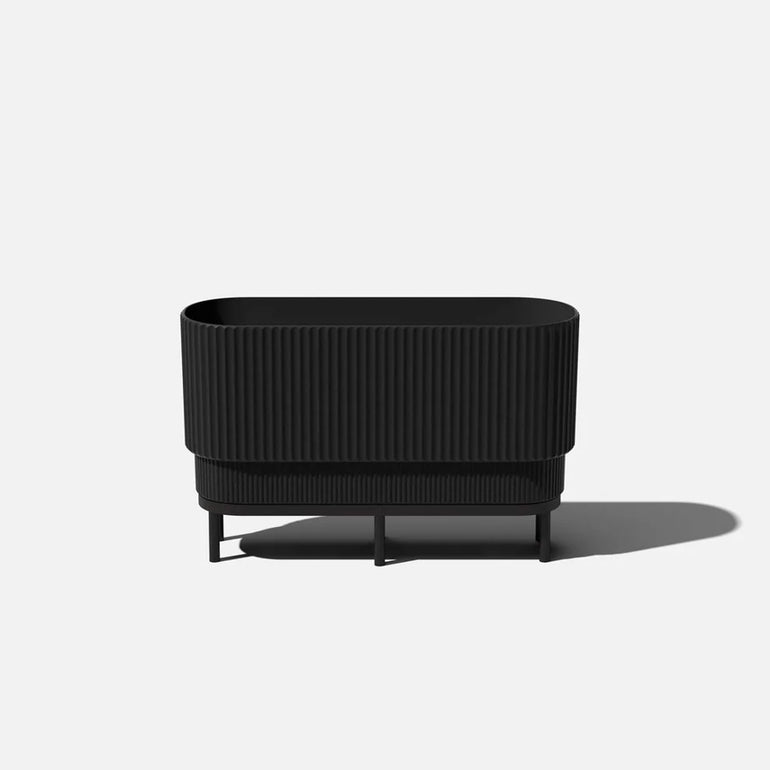 Veradek planters made in Canada - Alphaplantes